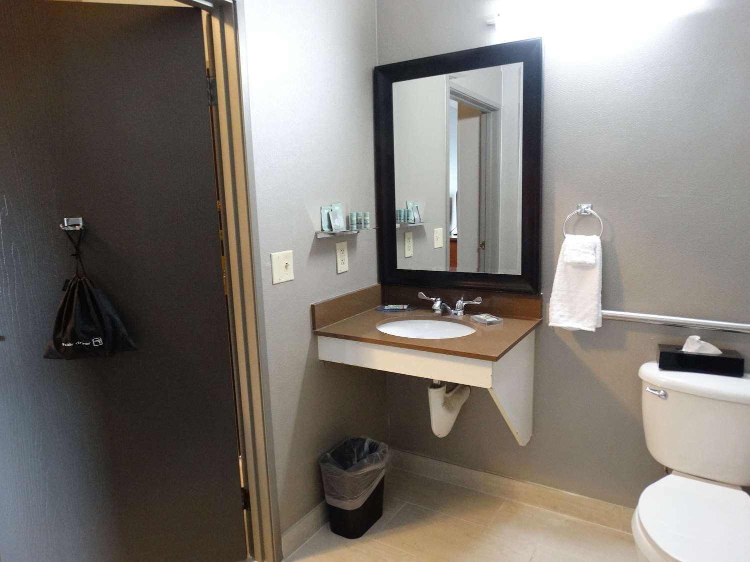 Best Western Wichita Northeast Buitenkant foto